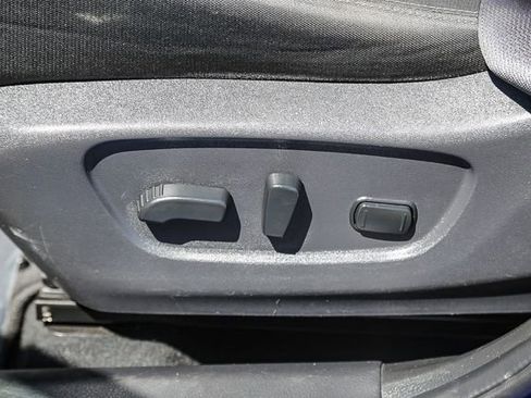Used 2020 Nissan Rogue FWD image 23