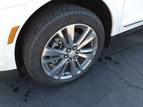 New 2026 Cadillac XT5 Premium Luxury image 6