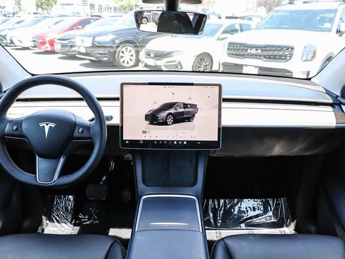 Used 2023 Tesla Model Y Long Range AWD/4WD image 16