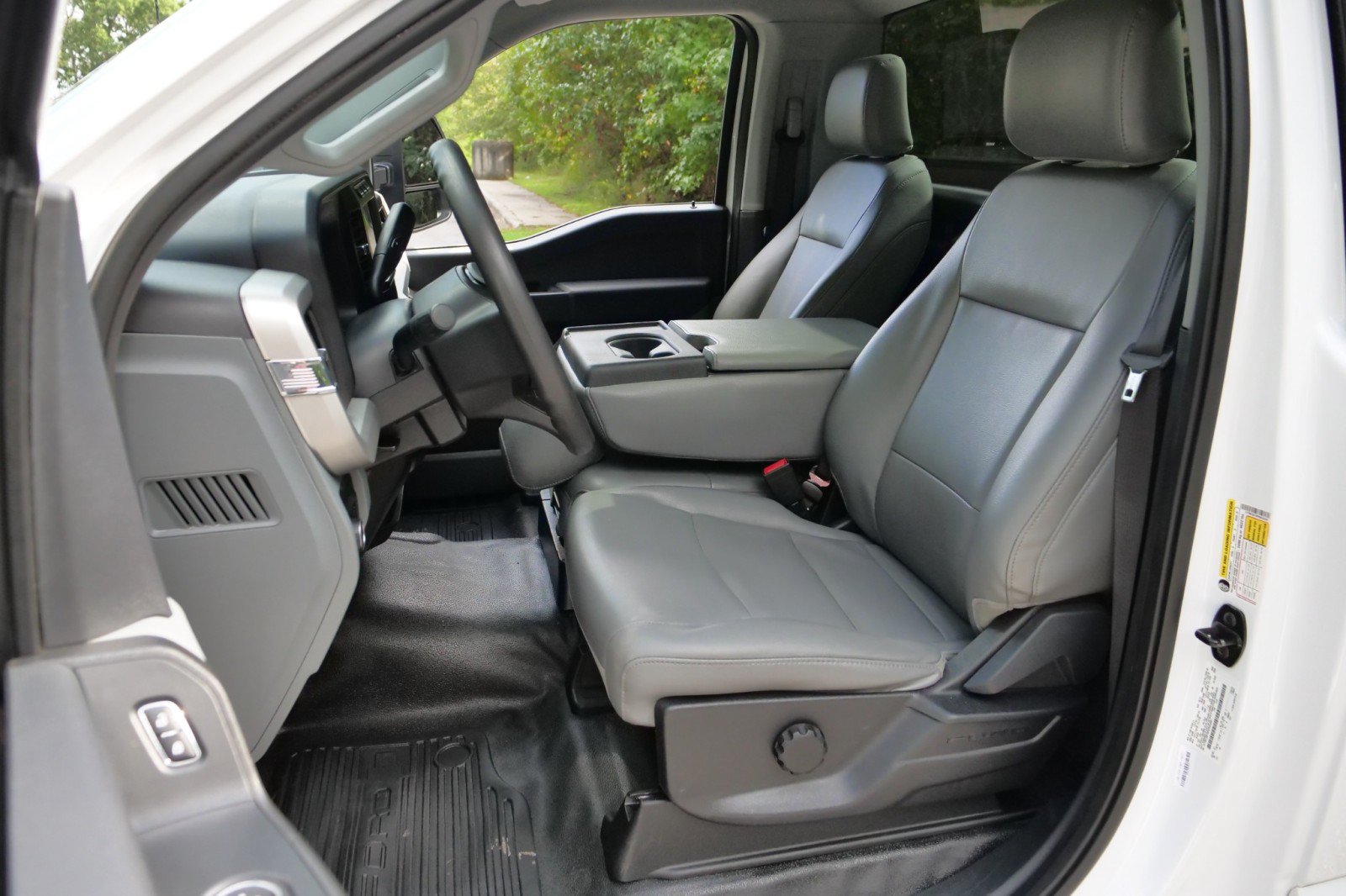 Used 2023 Ford F350 XL w/ 360-Degree Camera Package AWD/4WD image 3