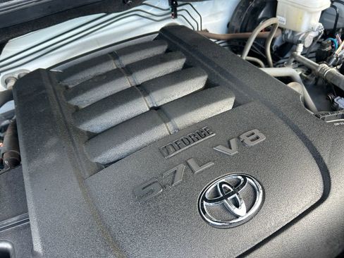 Used 2021 Toyota Tundra SR5 AWD/4WD image 30