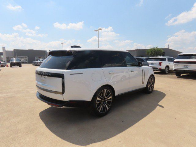 Used 2024 Land Rover Range Rover SE AWD/4WD image 9