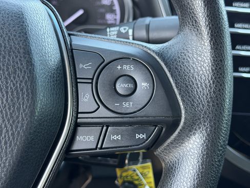 Used 2019 Toyota Camry LE w/ Carpet Mat Package FWD image 20