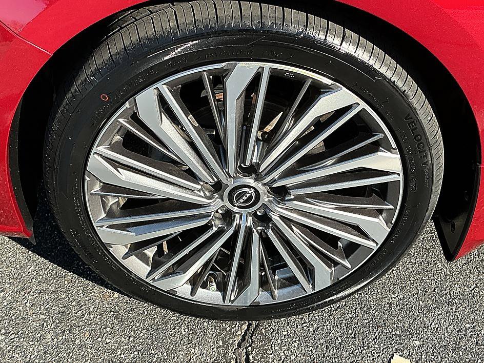Certified 2023 Nissan Altima 2.5 SL FWD image 7
