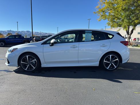 Used 2022 Subaru Impreza 2.0i Sport image 4