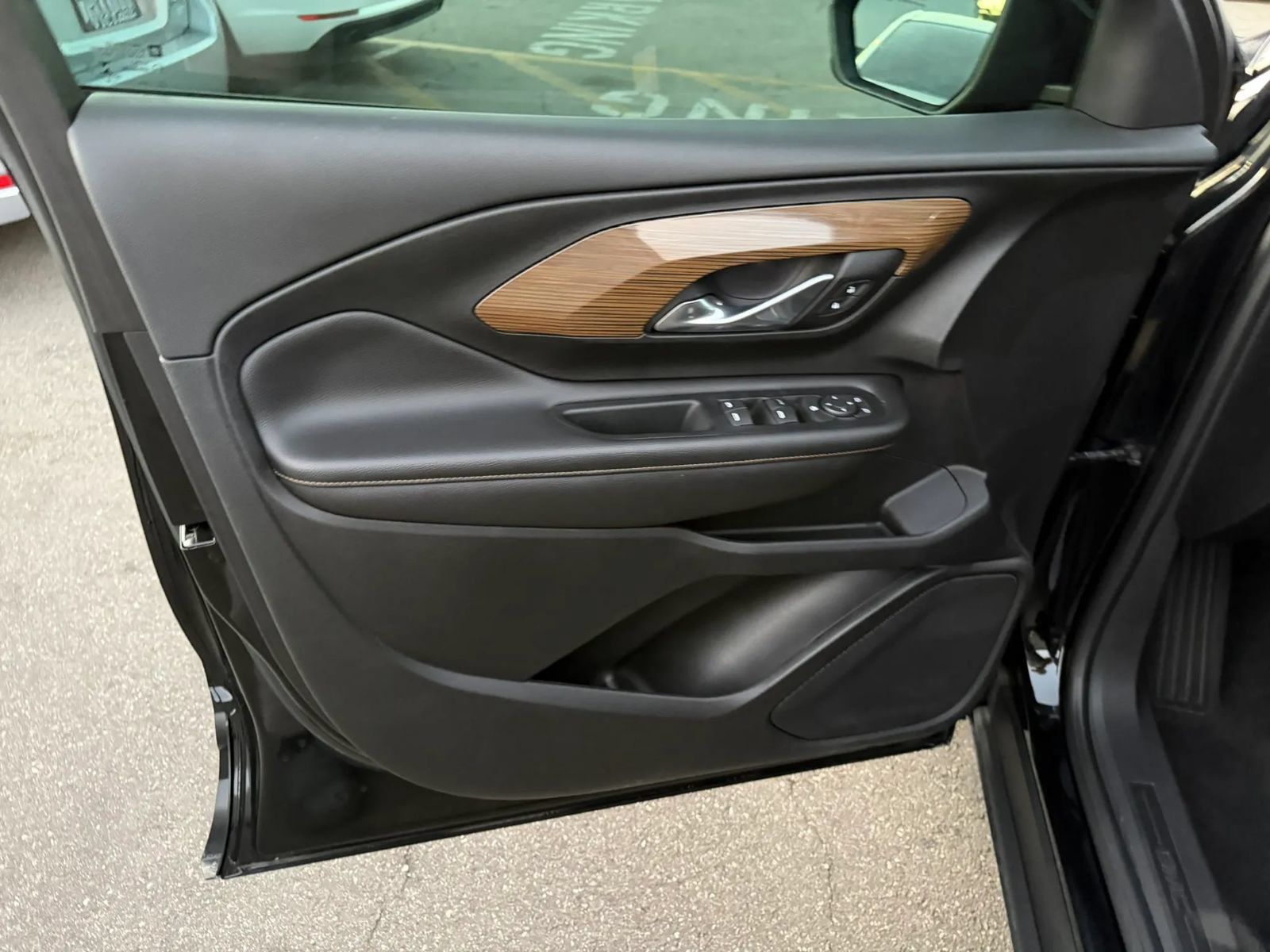 Used 2018 GMC Terrain SLE FWD image 11