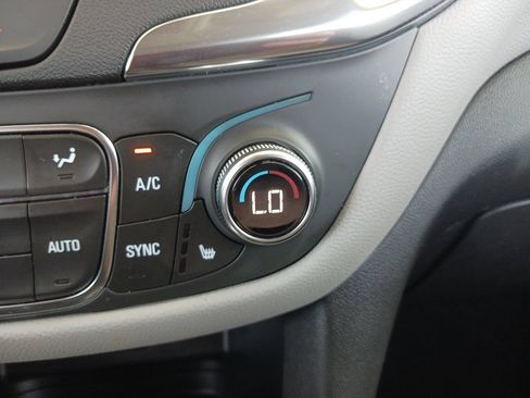 Used 2024 Chevrolet Equinox LT AWD/4WD image 25
