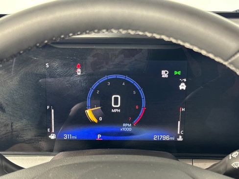Certified 2024 Chevrolet Trax LT w/ Driver Confidence Package FWD image 22