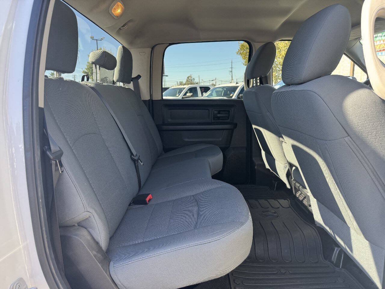 Used 2015 RAM 3500 Tradesman w/ Chrome Appearance Group AWD/4WD image 23