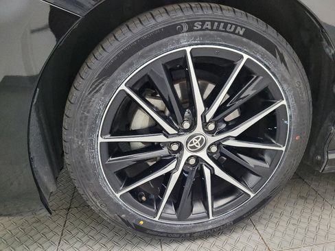 Used 2021 Toyota Camry SE image 31