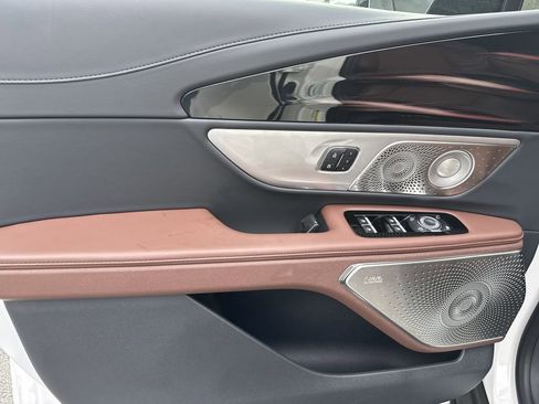 Used 2026 Lincoln Nautilus Reserve image 10