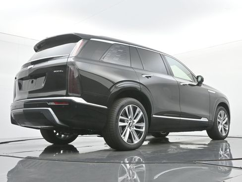 New 2026 Cadillac Vistiq Luxury image 19