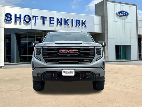 Used 2024 GMC Sierra 1500 AT4 w/ Technology Package image 2