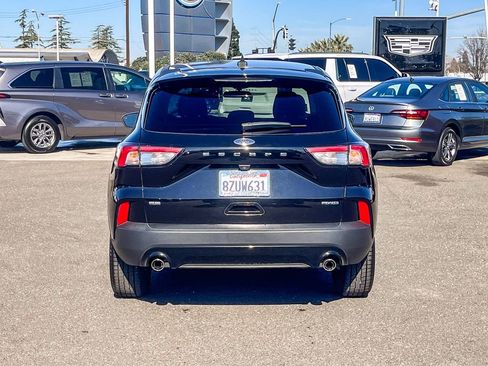 Used 2021 Ford Escape SE w/ SE Sport Appearance Package image 3
