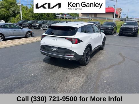 Certified 2026 Kia Sportage EX FWD image 11