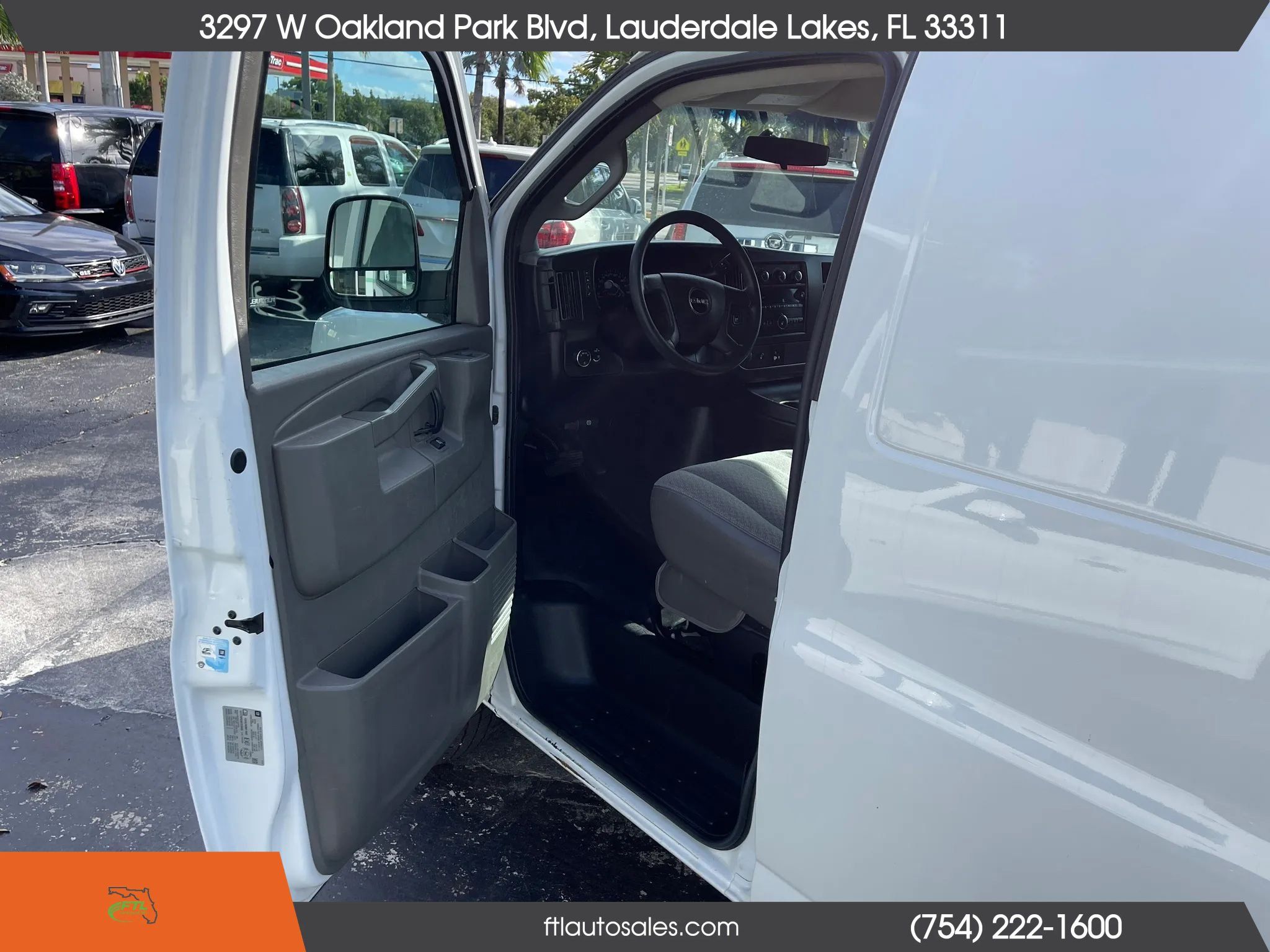 Used 2017 GMC Savana 3500 Extended RWD image 20