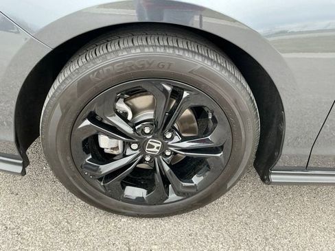 Used 2025 Honda Accord SE image 7