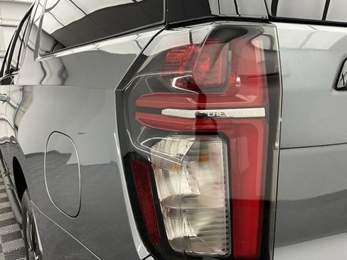 Used 2021 Chevrolet Suburban RST image 23