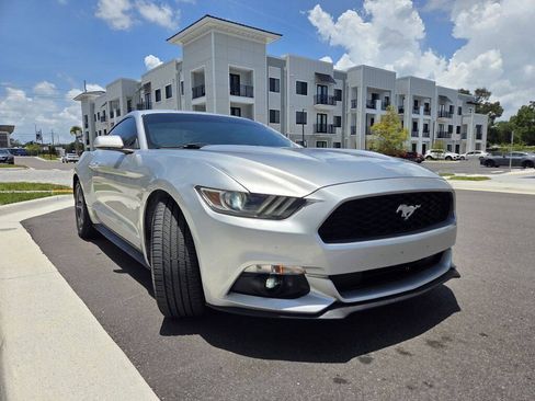 Used 2016 Ford Mustang Coupe w/ Equipment Group 051A RWD image 4