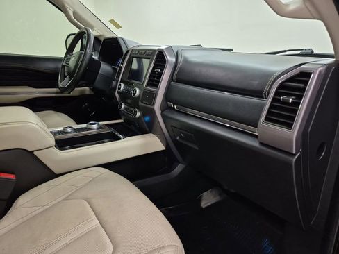 Used 2021 Ford Expedition Platinum image 30