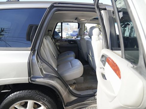 Used 2009 GMC Envoy Denali w/ Sun And 6-Disc Cd Package image 34