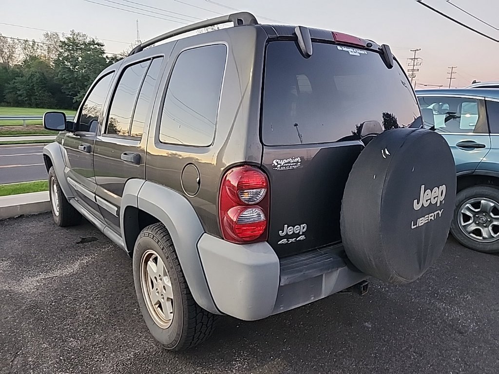 Used 2005 Jeep Liberty Sport AWD/4WD image 3