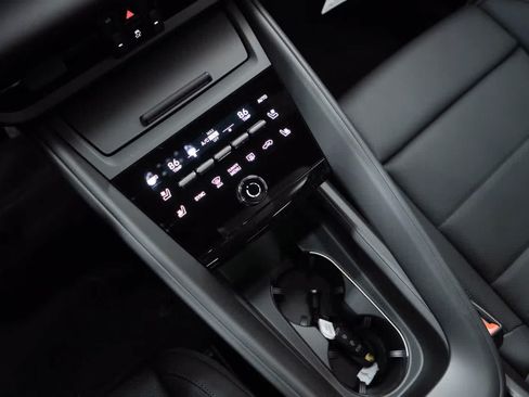 Certified 2026 Porsche Macan Electric RWD image 27