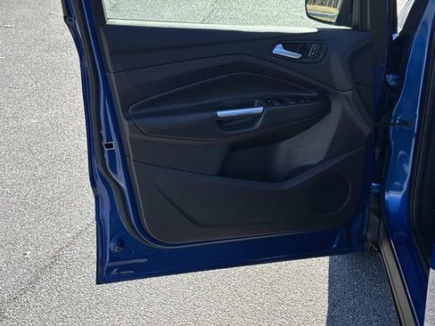 Used 2018 Ford Escape SE w/ SE Sport Appearance Package image 13