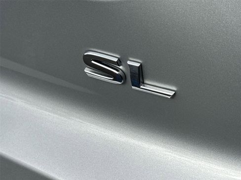 Used 2025 Nissan Pathfinder SL FWD image 14