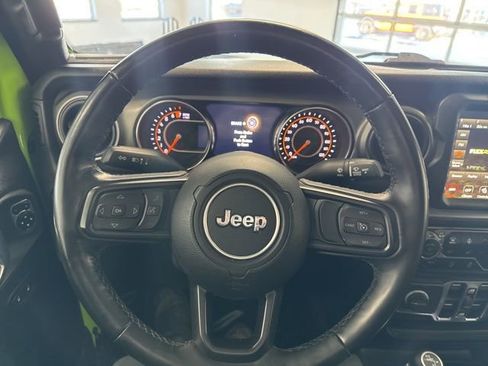 Used 2021 Jeep Gladiator Willys image 32
