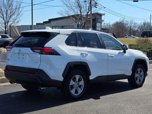 Used 2025 Toyota RAV4 XLE image 4