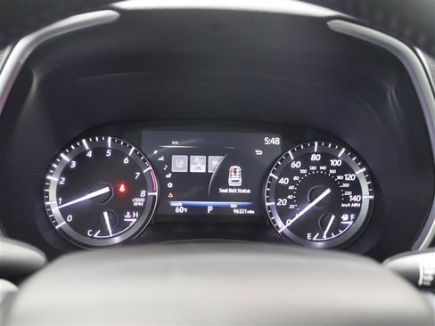 Used 2021 Toyota Highlander XLE AWD/4WD image 35
