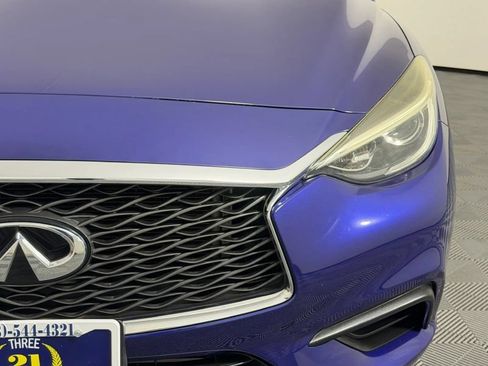 Used 2017 INFINITI QX30 FWD image 5
