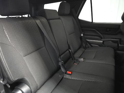 Used 2025 Toyota 4Runner SR5 AWD/4WD image 17