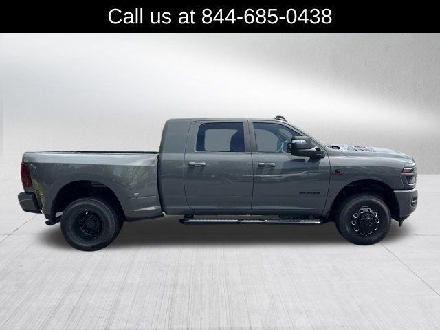 New 2026 RAM 3500 Laramie AWD/4WD image 4