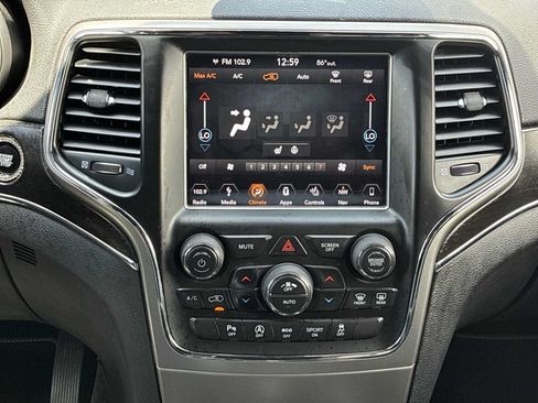 Used 2018 Jeep Grand Cherokee Limited w/ Trailer Tow Group IV AWD/4WD image 16
