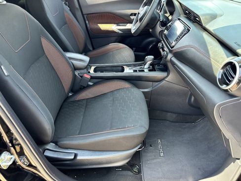 Certified 2024 Nissan Kicks SR FWD image 12
