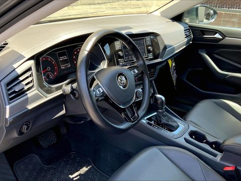 Used 2019 Volkswagen Jetta SE FWD image 14