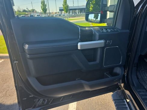 Used 2022 Ford F250 Lariat w/ Lariat Ultimate Package AWD/4WD image 15