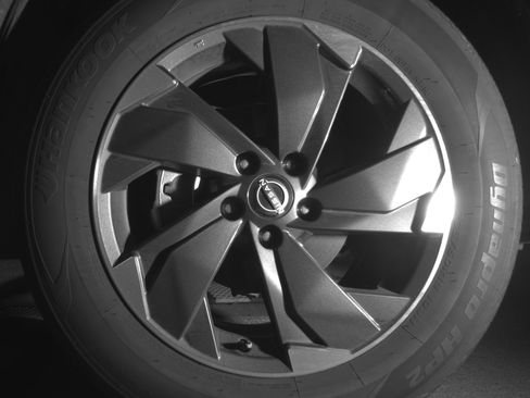Used 2025 Nissan Rogue SV AWD/4WD image 12