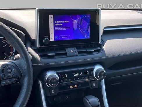 Used 2024 Toyota RAV4 XLE AWD/4WD image 6
