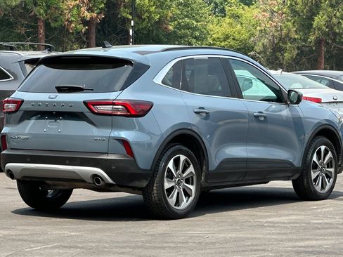 Used 2024 Ford Escape Platinum AWD/4WD image 4