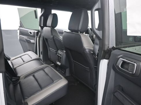 New 2026 Ford Bronco Outer Banks AWD/4WD image 16