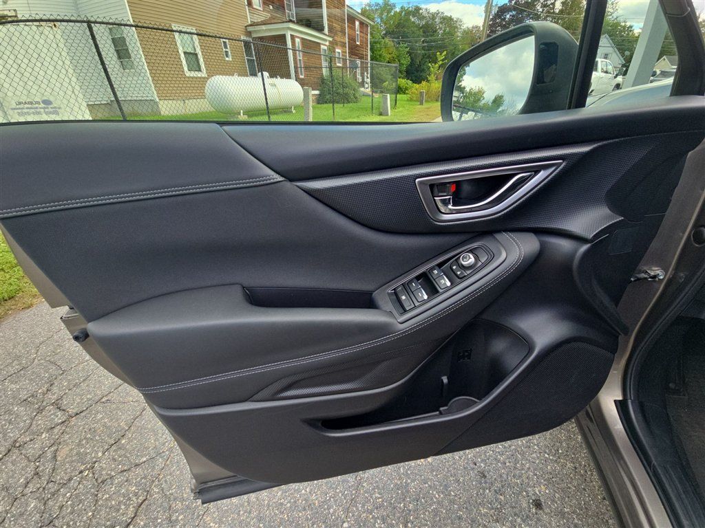 Used 2019 Subaru Forester Premium AWD/4WD image 21