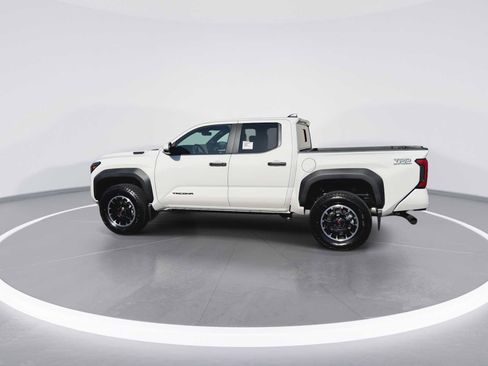 New 2026 Toyota Tacoma TRD Off-Road AWD/4WD image 5