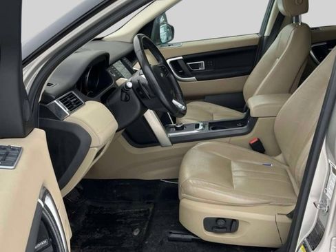 Used 2017 Land Rover Discovery Sport HSE image 3