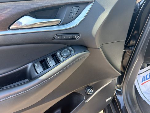 Used 2023 Buick Enclave Avenir w/ Avenir Technology Package AWD/4WD image 18