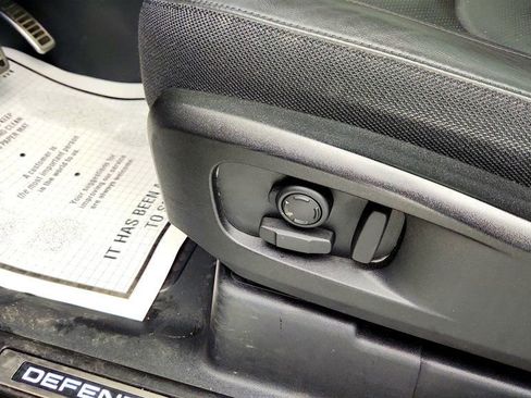 Used 2023 Land Rover Defender 110 X image 11