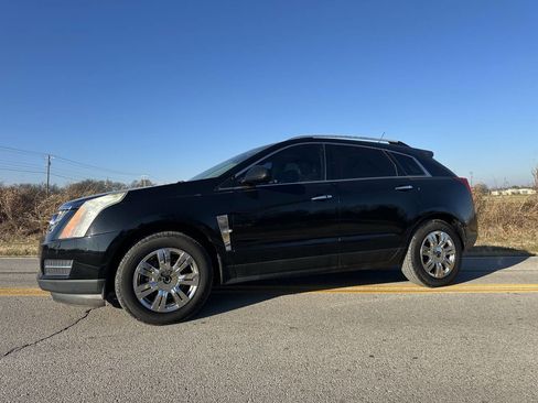 Used 2011 Cadillac SRX Luxury image 2