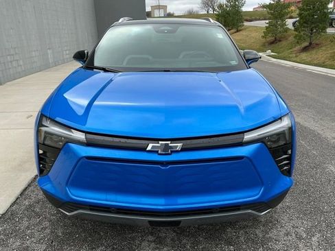 Used 2025 Chevrolet Blazer EV LT w/ Super Cruise Package image 8